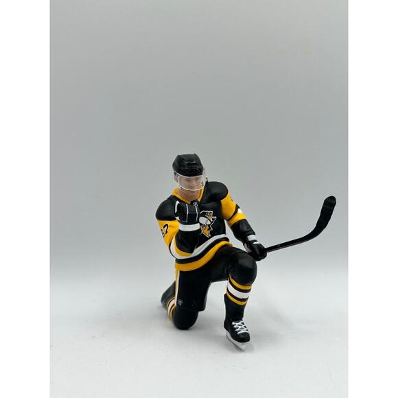 HALLMARK KEEPSAKE ORNAMENT 2024 SIDNEY CROSBY NHL PITTSBURGH PENGUINS Hockey - Picture 5 of 5